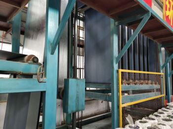 自粘防水卷材设备